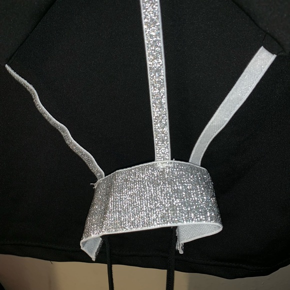 Cute dress! Sparkle wrap neck sparkle thigh - Picture 9 of 10